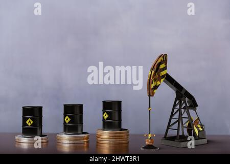 Aumento dei prezzi del petrolio. Concetto di aumento del valore dei prezzi dell'energia, del petrolio e del gas. 3d rendering. Foto Stock