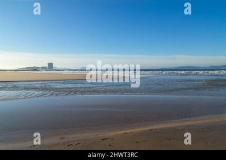 Mattina giorno d'inverno a Samil spiaggia, Vigo. Spagna Foto Stock