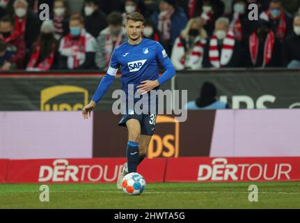 Primo: 03/06/2022 Fuvublall: Calcio: 1st Bundesliga, stagione 2021/2022 1st FC Kolen kV?ln - TSG Hoffenheim 0:1 Stefan Posch, azione singola Foto Stock