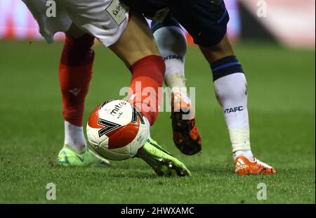 Nottingham, Regno Unito. 07th Mar 2022. Il matchball Mitre alla foresta di Nottingham v Huddersfield Town, partita di round della fa Cup degli Emirati 5th, al City Ground, Nottingham, Notts. Credit: Paul Marriott/Alamy Live News Foto Stock