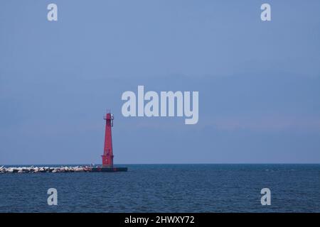 Faro di Muskegon Pier lungo il lago Michigan Foto Stock