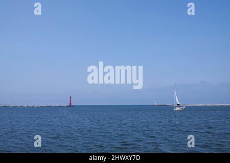 Faro di Muskegon Pier lungo il lago Michigan Foto Stock