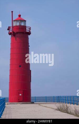 Faro di Muskegon Pier lungo il lago Michigan Foto Stock