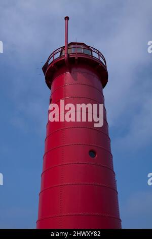 Faro di Muskegon Pier lungo il lago Michigan Foto Stock