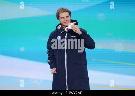 Pechino, Cina. 8th Mar 2022. Santeri Kiiveri (fin) Sci alpino : Super Combined Men's Super Combined Medal Ceremony durante i Giochi Paralimpici invernali di Pechino 2022 alla Yanqing Medal Plaza di Pechino, Cina . Credit: Naoki Morita/AFLO SPORT/Alamy Live News Foto Stock