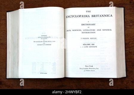 Enciclopedia Britannica undicesima edizione Un dizionario delle arti, delle scienze, della letteratura e delle informazioni generali Foto Stock