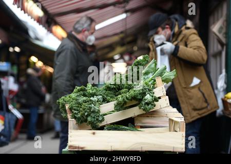 Der bekannte Naschmarkt a Vienna, Österreich, Europa - il famoso mercato verde Naschmarkt a Vienna, Austria, Europa Foto Stock