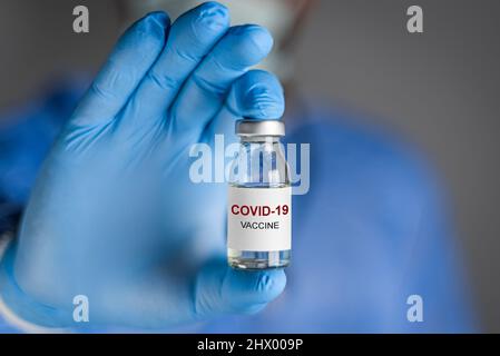 Concetto e contesto del vaccino contro il coronavirus. Covid-19 pandemia. Foto Stock