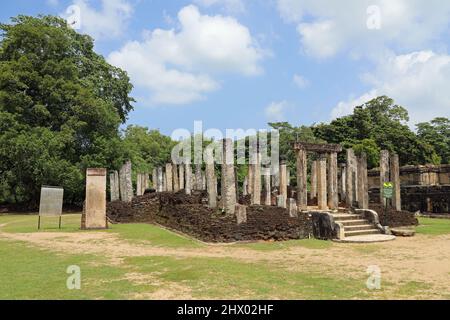 Antiche rovine di Polonnaruwa in Sri Lanka Foto Stock