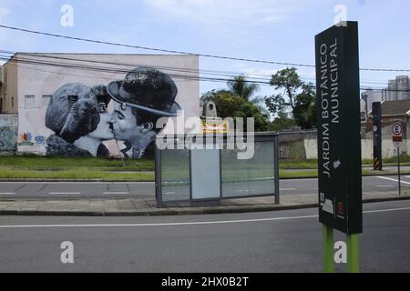 Curitiba, Parana, Brasile. 8th Mar 2022. (INT) movimento nell'Orto Botanico di Curitiba. 8 marzo 2022, Curitiba, Parana, Brasile: Movimento nel Giardino Botanico, una delle principali cartoline e località turistica della città di Curitiba, martedì (8), con intenso calore nella capitale di Parana. (Credit Image: © Edson De Souza/TheNEWS2 via ZUMA Press Wire) Foto Stock