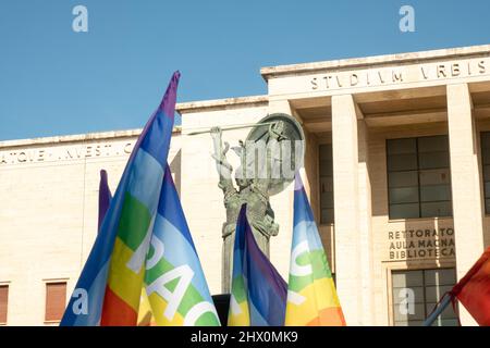 Manifestazione per la pace e per l'Ucraina Università 'Sapienza' di Roma Foto Stock