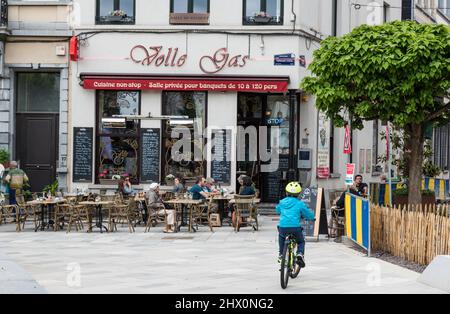 Ixelles, Bruxelles - Belgio - 05 31 2019 - la tipica brasserie di Bruxelles di volo gas in Piazza Fernand Cocq Foto Stock