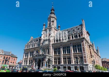 Schaerbeek, Bruxelles, Belgio - 06 29 2019 - la facciata del municipio in stile neorinascimentale Foto Stock