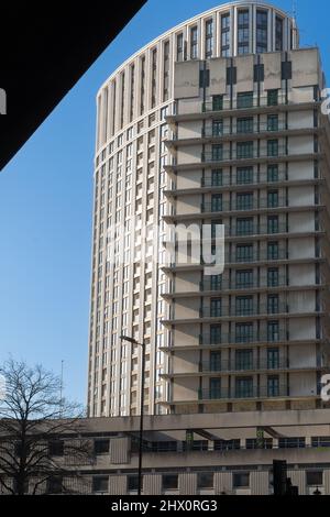 West End Gate Apartment Building e Paddington Green Police Station Accademia di polizia Foto Stock