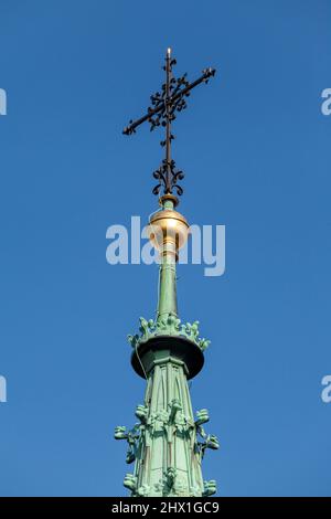 Guglia della cattedrale di San Vito a Praga Foto Stock