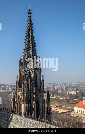 Guglia della cattedrale di San Vito a Praga Foto Stock