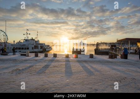 Vista panoramica di Helsinki in una giornata invernale, in Finlandia Foto Stock