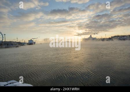 Vista panoramica di Helsinki in una giornata invernale, in Finlandia Foto Stock