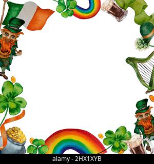 San Patrizio s Day cornice verticale acquerello su sfondo bianco. Illustrazione dipinta a mano con leprechaun, arcobaleno, birra, shamrock, trifoglio, arpa, pentola Foto Stock