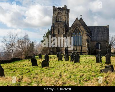 St Thomas la Chiesa Apostolo su Claremmount Road Halifax West Yorkshire Inghilterra Foto Stock