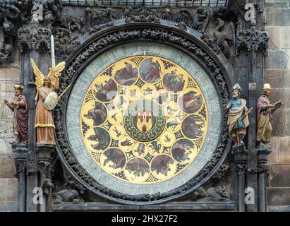 Orologio astronomico medievale a Praga Foto Stock