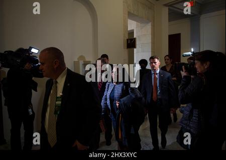 Washington, Vereinigte Staaten. 09th Mar 2022. Il candidato della Corte Suprema Ketanji Brown Jackson arriva per un incontro con il senatore degli Stati Uniti Mike Lee (repubblicano dello Utah), nell'edificio del Senato Russell a Washington, DC, mercoledì 9 marzo 2022. Credit: Rod Lammey/CNP/dpa/Alamy Live News Foto Stock