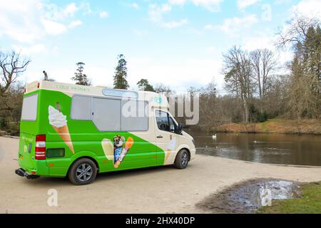 Windsor Great Park, Wick Pond Causeway, Virginia Water, Surrey, marzo 2022 Foto Stock