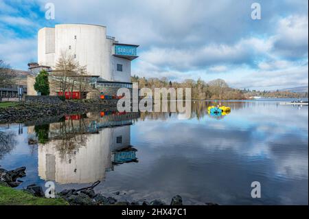 BALLOCH, SCOZIA - 01 MARZO 2022: Il centro di vita marina sulle rive del lago lomond. Foto Stock