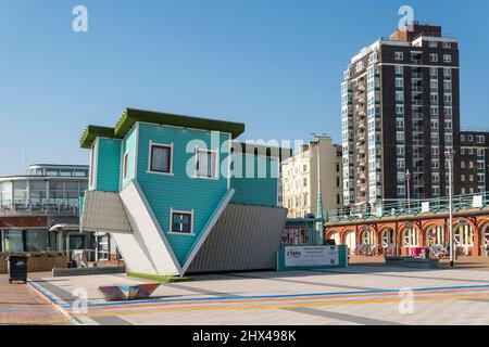 The Upside Down House a Brighton. Foto Stock