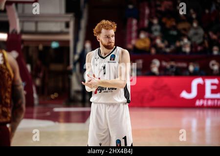 Venezia, Italia. 09th Mar 2022. Niccolo Mannion (Segafredo Virtus Bologna) durante la stagione di Umana Reyer Venezia vs Virtus Segafredo Bologna, Campionato europeo di pallacanestro a Venezia, Italia, marzo 09 2022 Credit: Agenzia fotografica indipendente/Alamy Live News Foto Stock