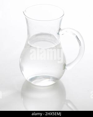 Primo piano della caraffa d'acqua Foto Stock