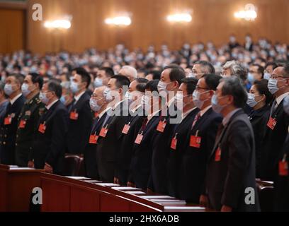 Pechino, Cina. 10th Mar 2022. La riunione conclusiva della quinta sessione del Comitato Nazionale della Conferenza consultiva politica popolare Cinese (CPPCC) del 13th si svolge presso la Grande Sala del Popolo di Pechino, capitale della Cina, il 10 marzo 2022. Credit: Jin Liwang/Xinhua/Alamy Live News Foto Stock