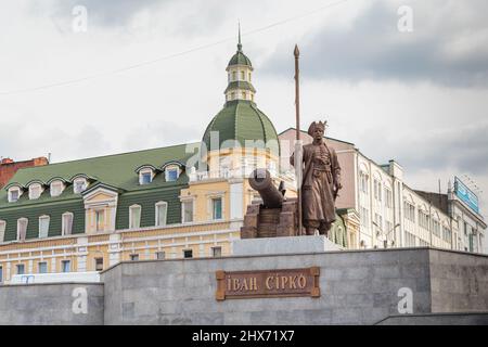 KHARKOV, UCRAINA - 5 SETTEMBRE 2017: È monumento a Cossack ataman Ivan Sirko. Foto Stock