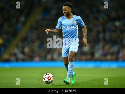 Manchester, Regno Unito. 09/03/2022, Raheem Sterling di Manchester City durante la partita di calcio Manchester City vs Sporting Lisbon, UEFA Champions League, Round of 16, LEG 2 of 2, Etihad Stadium, Manchester, UK. 9th marzo 2022. Credit: Michael Zemanek/Alamy Live News Foto Stock