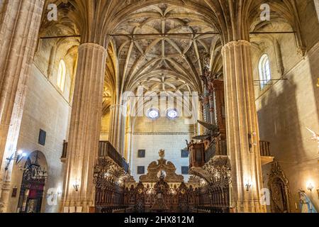 Innenraum der Basilika Santa María de la Asunción in Arcos de la Frontera, Andalusia, spagnolo | Santa María de la Asunción interno della chiesa, Arcos de Foto Stock
