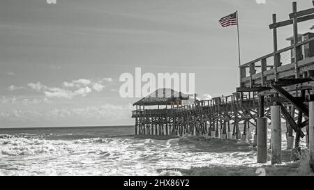 Vecchio molo in legno a Cocoa Beach Florida Foto Stock