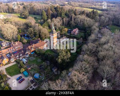 Water Tower presso l'ex Warnham Lodge, Un edificio classificato di grado II a Warnham, Horsham, West Sussex Inghilterra Foto Stock