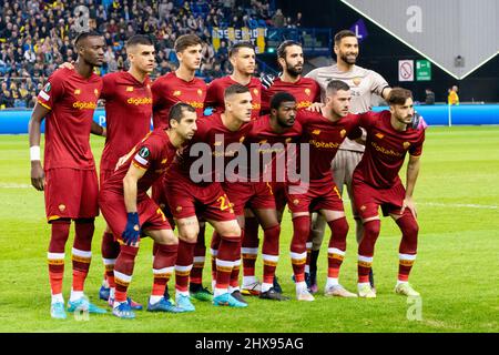 Arnhem, Paesi Bassi. 10th Mar 2022. ARNHEM, PAESI BASSI - MARZO 10: Portiere Rui Patricio di AS Roma, Roger Ibanez di AS Roma, Matias Vina di AS Roma, Tammy Abraham di AS Roma, Ainsley Maitland-Niles di AS Roma, Jordan Veretout di AS Roma, Nicolo Zaniolo di AS Roma, Gianluca Mancini di AS Roma, Marash Kumbulla di AS Roma, Sergio Oliveira di AS Roma, Henrikh Mkhitaryan di AS Roma durante la UEFA Europa Conference League, fase di Knockout, 1/8 Finals Match tra Vitesse e AS Roma a Gelredome il 10 marzo 2022 ad Arnhem, Olanda (Foto di Jeroen Meuwsen/Orange Pictures) credito: Orange P Foto Stock