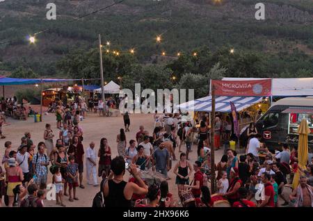 Bombos de Nisa nel Festival 2018. Castelo de vide, Portogallo Foto Stock