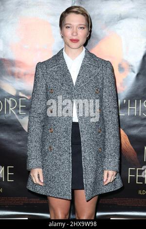 Parigi, Francia. 10th Mar 2022. Lea Seydoux partecipa all'Histoire De ma Femme Premiere, tenutasi presso la sede UGC Cite Les Halles, Parigi, Francia, il 10 marzo 2022. Foto di Jerome Domine/ABACAPRESS.COM Credit: Abaca Press/Alamy Live News Foto Stock