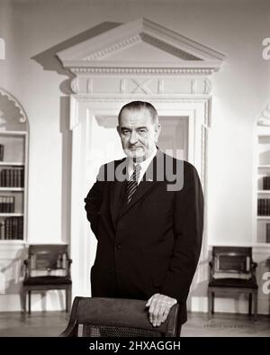 Ritratto ufficiale del presidente Lyndon Baines Johnson di Arnold Newman. Foto Stock