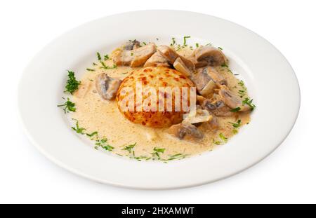 Cotoletta appena sfornata fatta in casa isolata su sfondo bianco. Foto Stock