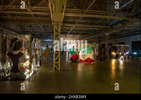 02/22/2022 - Italia, Milano, Pirelli Hangar Bicocca presenta la mostra 'Metaspore' dell'artista coreano Anicka Yi. Foto Stock