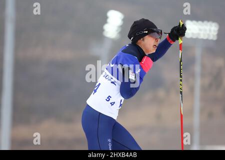 Zhangjiakou, Hebei, Cina. 11th Mar 2022. Momoko Dekijima (JPN) Biathlon : singolo femminile 12,5km in piedi durante i Giochi Paralimpici invernali di Pechino 2022 al National Biathlon Centre di Zhangjiakou, Hebei, Cina. Credit: Yohei Osada/AFLO SPORT/Alamy Live News Foto Stock