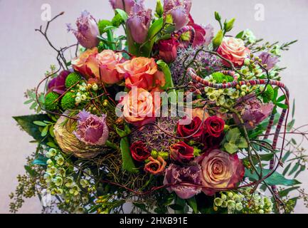 natura, piante, fiori, mazzo di fiori, bouquet di compleanno, rose Foto Stock