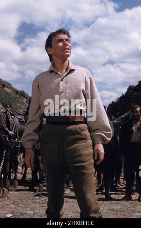 FRANK SINATRA NELL'ORGOGLIO E NELLA PASSIONE (1957), DIRETTO DA STANLEY KRAMER. Credit: STANLEY KRAMER CO./UNITED ARTISTS / Album Foto Stock