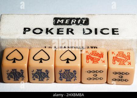 Dadi di poker set di gioco. Foto Stock