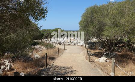 Questa foto è stata scattata nel villaggio talayotico chiamato Torre d'en Galmés, Minorca, Isole Baleari, Spagna. Foto Stock