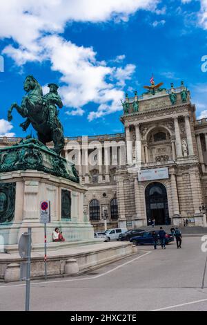 VIENNA, AUSTRIA, 19 FEBBRAIO 2022: Colonnato dell'Hofburg Foto Stock