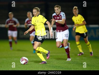 DAGENHAM, INGHILTERRA - MARZO 10: Chelsea Women Jonna Andersson durante Barclays fa Women's Super League match tra West Ham United Women e Chelsea Foto Stock